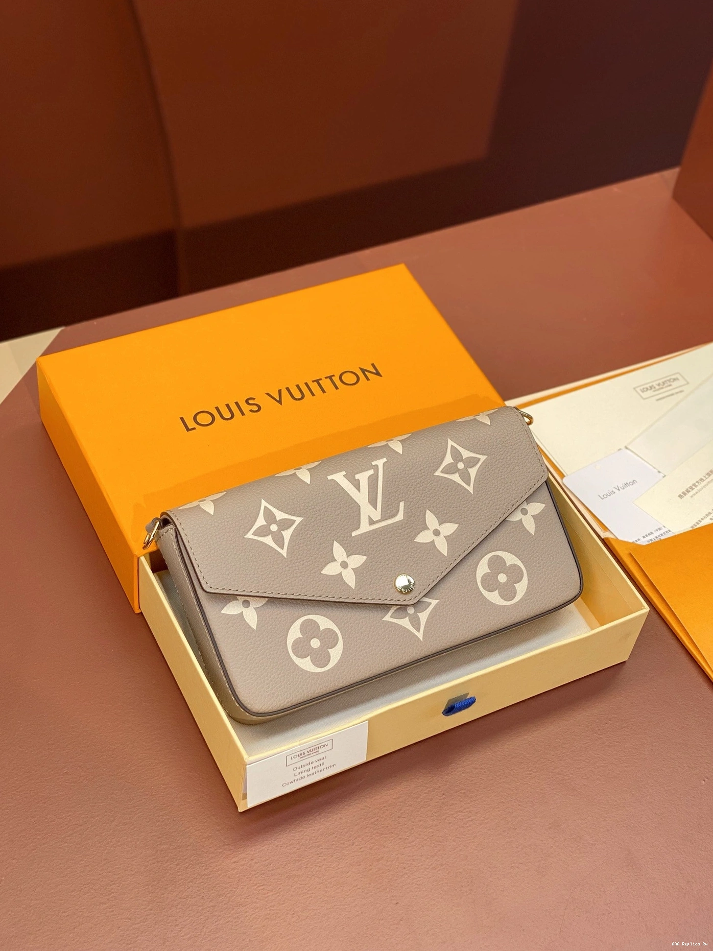 AAA Replica Ru VUITTON LOUIS POCHETTE FÉLICIE 0719